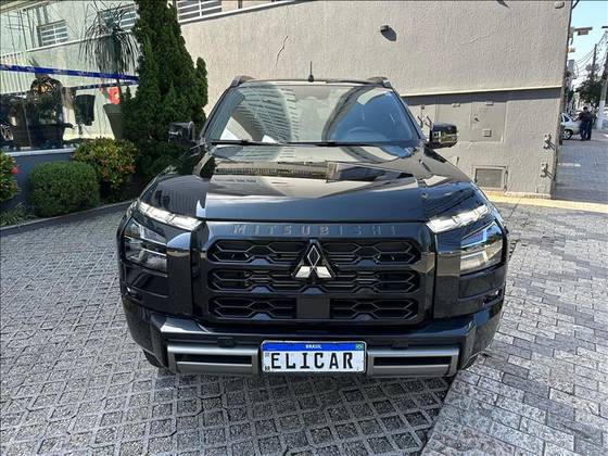 MITSUBISHI TRITON 2.4 BITURBO DIESEL CD KATANA 4X4 AUTOMÁTICO